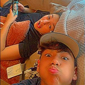 Meet your Posher, Elijah